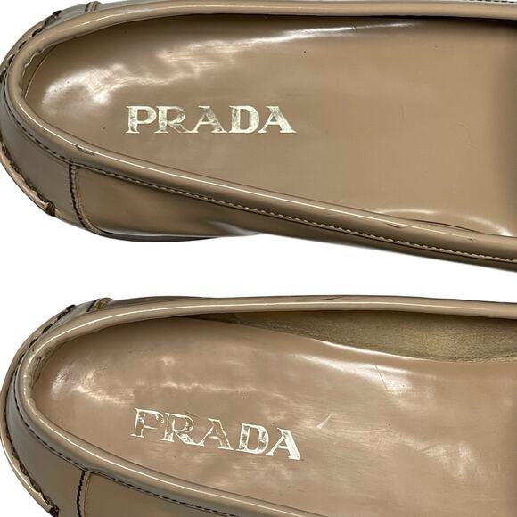 Prada Wmns 36 US 6 Tan Patent Driving Loafer Shoes Quiet Luxury Designer Flats - Picture 5 of 8